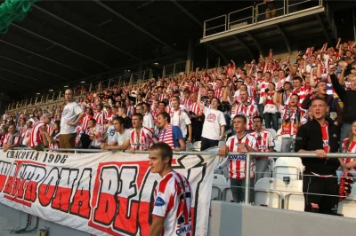 Jegwan - OTWIERAĆ STADIONY ŁACHUDRY!!!

#ekstraklasa #mecz #koronawirus #cracovia #...