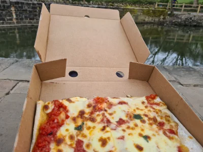 lajdak - #pizzazwykopem #pizza #natura
Jak co tydzień pizza new York style and jezio...