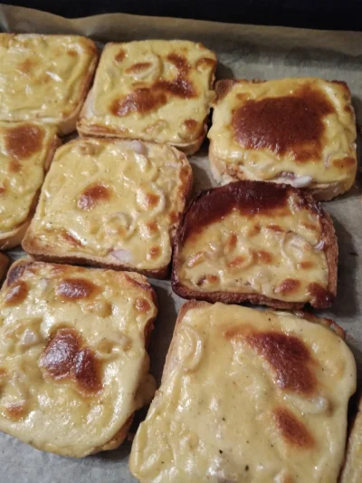 maegalcarwen - Na obiadokolację dziś kuchnia brytyjska, Welsh Rarebit. Dodałam od sie...