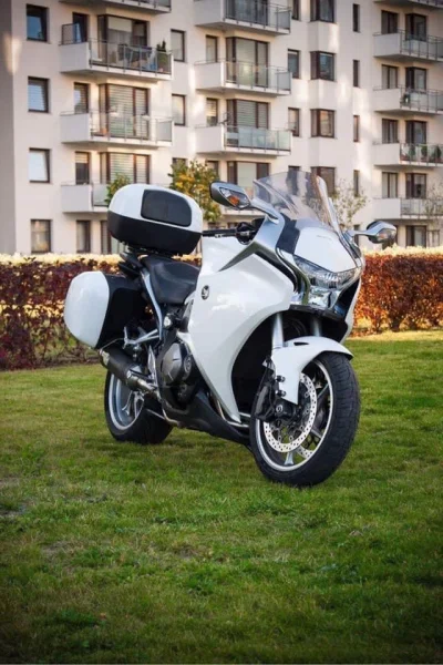 Aeciatko - Mirki może chce ktoś kupić mój piekny motocykl? ( ͡° ʖ̯ ͡°) 

Z bólem serc...