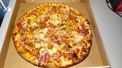 MondryPajonk - Konsumuję pizze 

#pajonkdieta