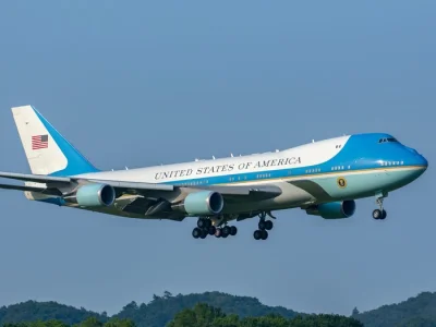 g.....i - Air Force One