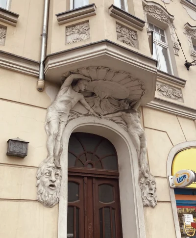 a.....m - Przy najdłuższej ulicy w Poznaniu mieści się zbudowana w 1904 roku kamienic...
