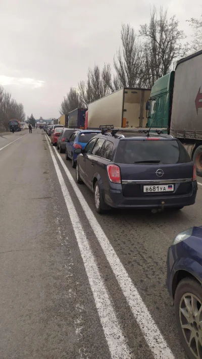 Aryo - Cywile próbują opuszczać LNR i DNR. Jedni jadą do Rosji, a inni do zachodniej ...