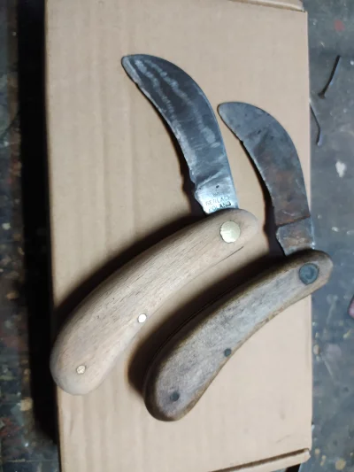 Gronie - @ataczewski:
Znalazłem w piwnicy dwa takie noże.
Oba były w takim samym stan...