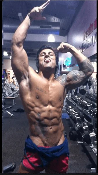 S.....n - Zyzz dał rade ja też dam. Nie będę smutną cipą dość tego #!$%@?. #zyzz #sil...