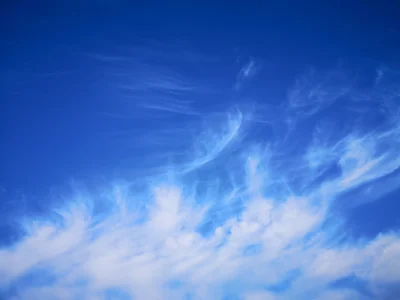 LeeBee - Cirrus na niebie - pogoda się #!$%@?.
#meteorologia #przyslowia i #uk żeby b...