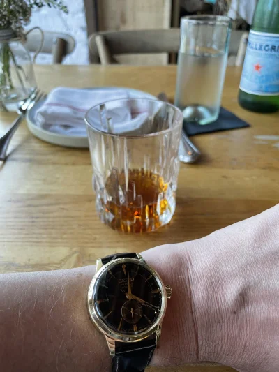 kamillus - @Dominik80: Dzięki. Teraz czas na obiad więc zmiana zegarka, dziewczyna mó...