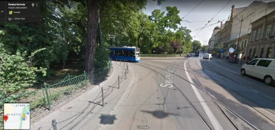 vertical - @nikita1: Proszę, ten oto tramwaj po lewej wyjeżdża z podporządkowanej Dom...