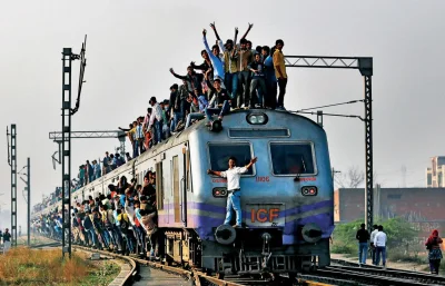 smiech2 - To nie jest Mumbaj - pociąg nie wygląda tak, jak powinien! ( ͡° ͜ʖ ͡°)