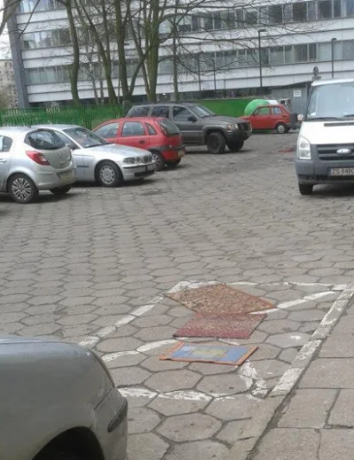 DonCruzo - @stefan_pmp: no chyba, że ktoś będzie chciał zaparkować swój latający dywa...