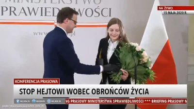 saakaszi - Aż mi się Wiewiórka przypomniała, jaka władza, takie medale i ich bohaterz...