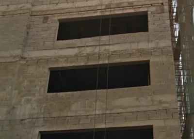 text - Czy szwagier aby dobrze wykonał wszystko tutaj?
#budowa #dom #schody #dubai #...
