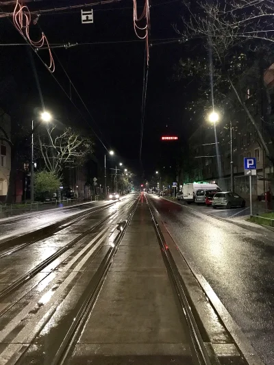 paczelok - Puste ulice, deszcz z nieba, zimno i słuchawki na głowie , uwielbiam takie...