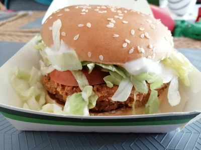 osiemexit - Nabyłem dzisiaj drogą kupna nowego Veggie Burgera z McDonald's. Pierwsze ...