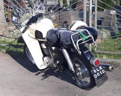 Matik2137 - #czarneblachy #motocykle #parkology