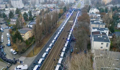 przekret512 - @Gro9: u nas tez sa dzielnice, do ktorych sie nie wchodzi, bo cie nie w...