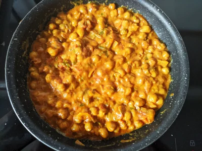 RockyZumaSkye - #gotujzwykopem

Curry z ciecierzycy, z pomidorami i mleczkiem kokosow...