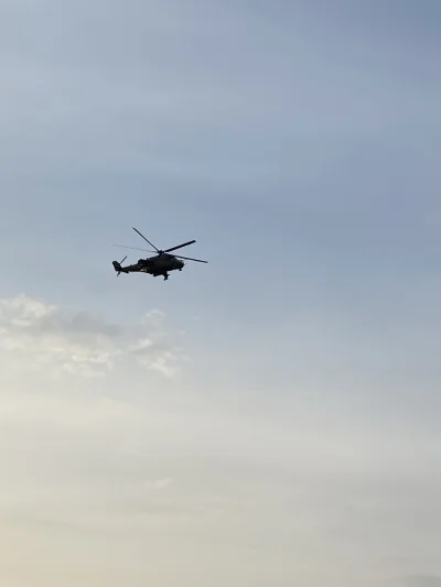 iMarek22 - Się nie spodziewałem za na naszym lotnisku wojskowe helikoptery ładują xd ...