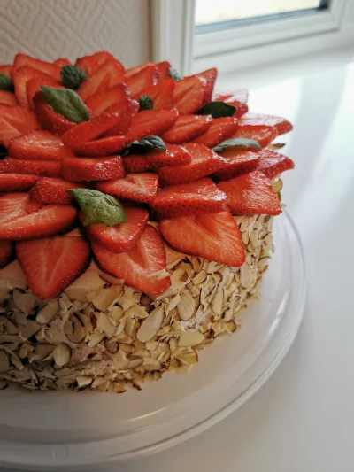 veganka_ - A dziś zrobiłam mężowi tort urodzinowy #bezcukru #gotujzwykopem #chwalesie
