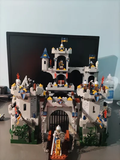 krzysztof-swierzbinski - Zamek z LEGO Castle 7094 z 2007 roku odbudowany po latach, n...