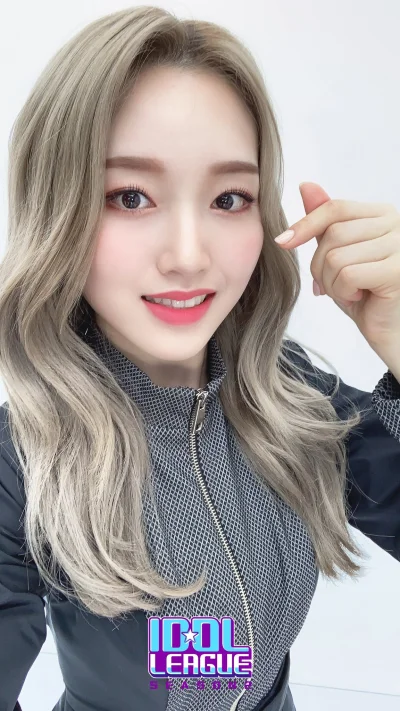 XKHYCCB2dX - #gowon #loona
#koreanka