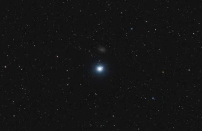 paliakk - Gwiazda Regulus i galaktyka karłowata Leo 1 nad nią. 

Regulus bardzo ją ...