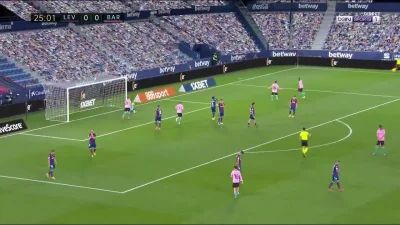 Minieri - Messi, Levante - Barcelona 0:1
#golgif #mecz #fcbarcelona #laliga