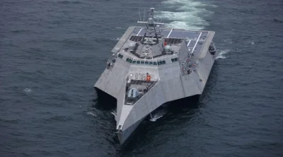 Diplo - USS Omaha sam w sobie wygląda kosmicznie. 
Poniżej zdjęcie bliźniaczego mode...