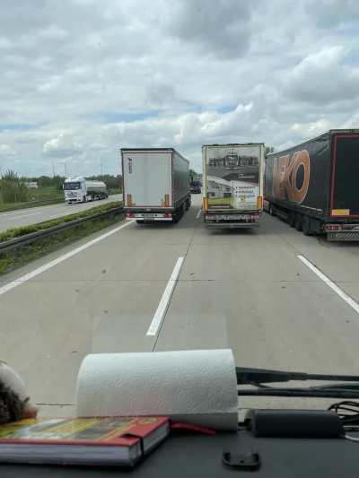 wezsepigulke - Polscy kierowcy dzielnie okupują niemieckie autostrady. To zemsta za w...