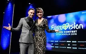 achmeddetonuj - #eurowizja plusujcie najlepszych prowadzących Eurowizję w historii