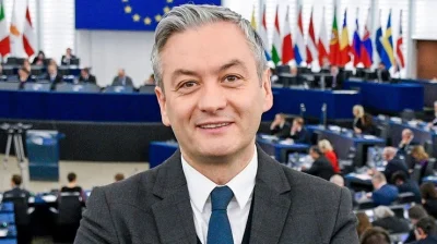 k.....4 - A tutaj mój ulubieniec który bezczelnie wyłudził mandat europosła (miał go ...