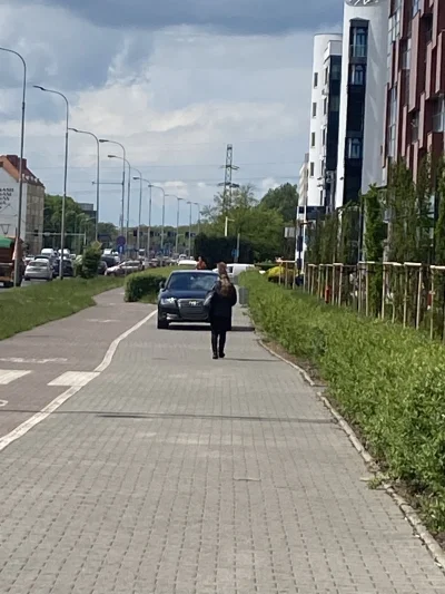 mlody_szybki - Chyba git zaparkowane nie? ( ͡° ͜ʖ ͡°) #wroclaw #debilenadrodze