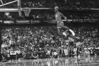 angelo_sodano - Michael Jordan, Slam Dunk Contest 1988 (rysunek ołówkiem - 250 godzin...