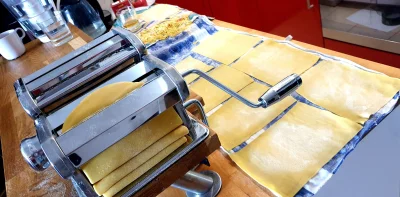 uau - test nowej maszynki do makaronu z dyskontu za ca`80zł

robimy lasagne

robi...