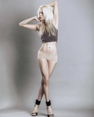 JustAnotherCrossdresser - Ali Monterrosas pracujący jako damska modelka 


#crossd...