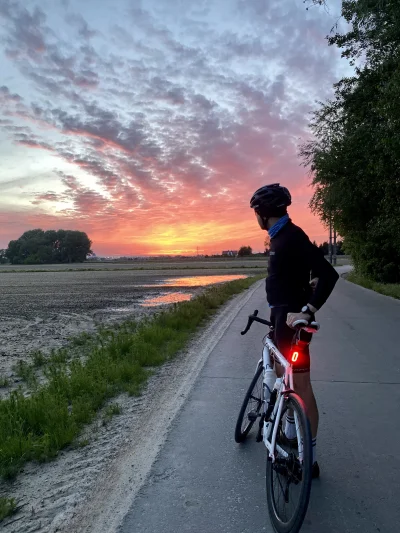 Cyklista7 - Warszawa płonie - widok z południa wracając z Gassów.

#rower #kolarstw...