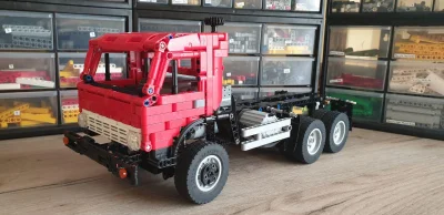 rafcze - Kupiłem instrukcję do takiego modelu Kamaza lego technic 6x6 z power functio...