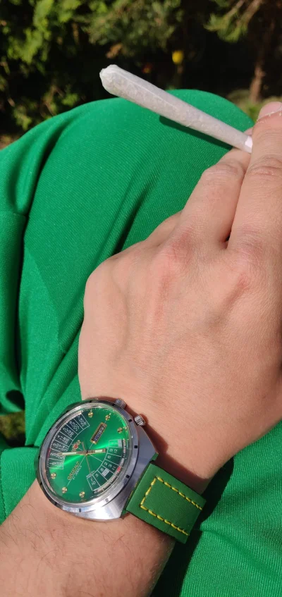 Filipceglow - Ja to zawsze coś mialem z tym zielonym

#zegarki
#narkotykizawszespoko
...