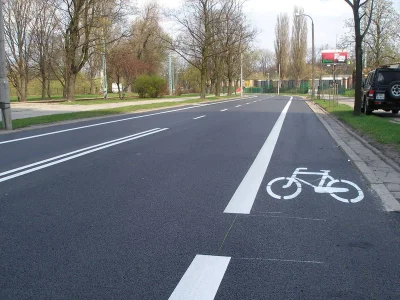 staszaiwa - Droga rowerowa 0:13 zastawiona przez busa. I tak na każdym skrzyżowaniu. ...