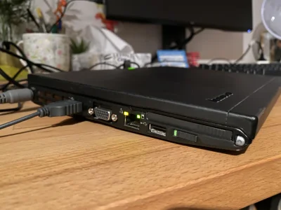 KebabWolowinaSosOstry - Port ethernet w Thinkpadzie X200 jakiś czas temu zaczął mi cy...