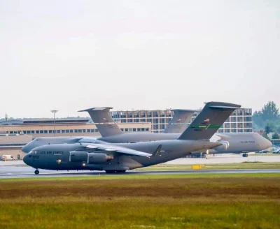 dididoox - Wczoraj do kompletu przyleciał C-17 Globemaster
SPOILER