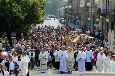 D.....r - Wow Polacy wzięli sobie na serio Pride Month i świętują pełną parą. Nawet w...