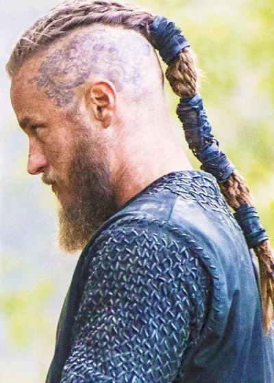 zielona-rzapka - czy Ragnar Lothbrok to najlepsza serialowa postać?
#seriale #viking...