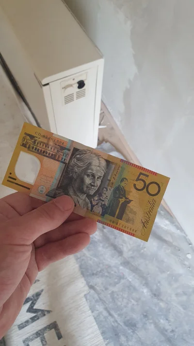 Moj_Panie - Znalazłem na robocie 50 dolarów Australijskich za starym grzejnikiem xD
#...