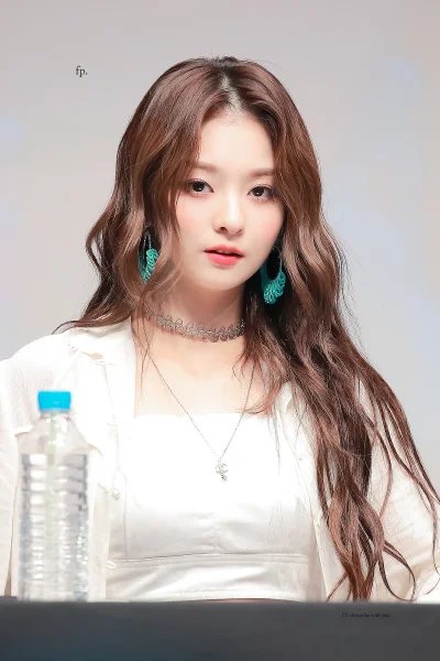 XKHYCCB2dX - #nagyung #fromis9
#koreanka