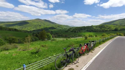 Cymerek - 323 964 + 215 = 324 179

Na Bieszczady nie ma rady

Pobudka po 6 rano. Śn...