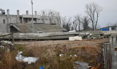 zbyszko17 - @repiv: to jest stadion Broni Radom a nie radomiaka. Ich stadion wyląda t...