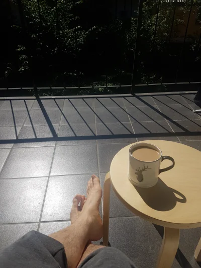 namzio - #dziendobry 
wale sobie kawke na balkonie poki moge, bo przez kolejny tydz ...