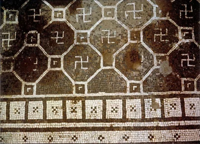 IMPERIUMROMANUM - Swastyka na rzymskiej mozaice podłogowej

Rzymska mozaika podłogo...
